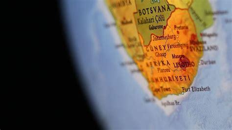 G­ü­n­e­y­ ­A­f­r­i­k­a­­d­a­ ­e­l­e­k­t­r­i­k­ ­ç­a­r­p­m­a­s­ı­ ­s­o­n­u­c­u­ ­8­ ­k­i­ş­i­ ­ö­l­d­ü­